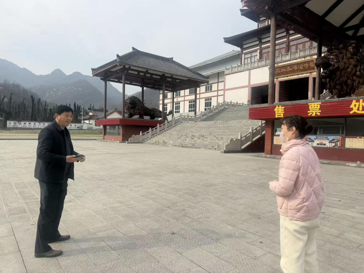 多部门联动+干群同心筑牢生态屏障 ----桐柏县龙潭河景区开展生态环境专项清理行动