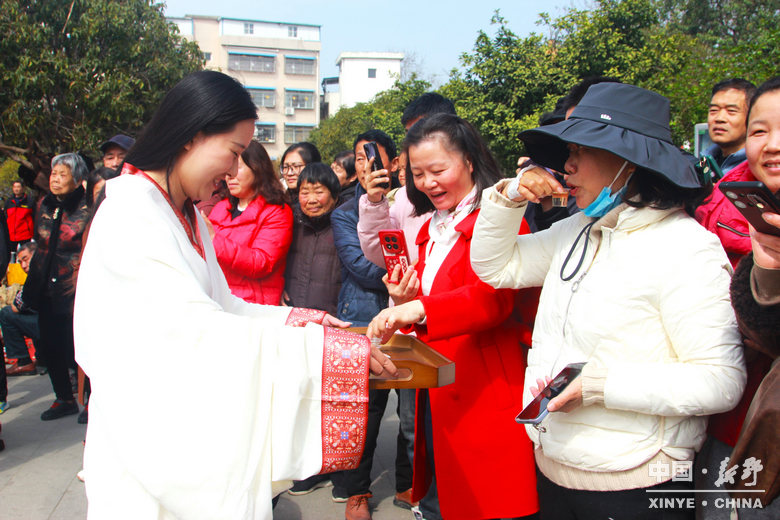 南阳市2026“春季赏花 畅游南阳”暨<br>新野县赏花旅游季・文旅促消费活动盛大开幕 南阳市2026“春季赏花 畅游南阳”暨<br>新野县赏花旅游季・文旅促消费活动盛大开幕