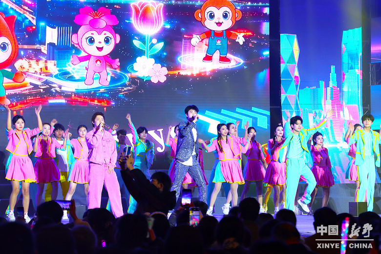 春夜新野 花漾笙歌<br>——新野县2026年春季赏花旅游季暨文旅促消费活动<br>开幕式文艺晚会掠影 春夜新野 花漾笙歌<br>——新野县2026年春季赏花旅游季暨文旅促消费活动<br>开幕式文艺晚会掠影