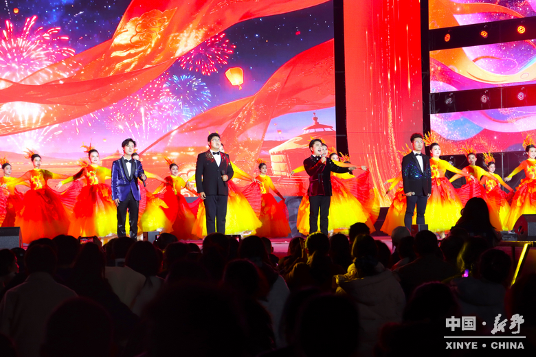 春夜新野 花漾笙歌<br>——新野县2026年春季赏花旅游季暨文旅促消费活动<br>开幕式文艺晚会掠影 春夜新野 花漾笙歌<br>——新野县2026年春季赏花旅游季暨文旅促消费活动<br>开幕式文艺晚会掠影