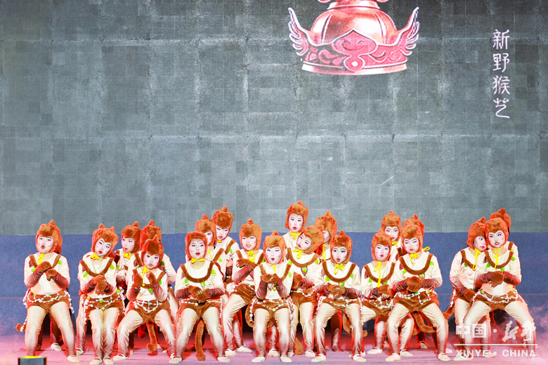 春夜新野 花漾笙歌<br>——新野县2026年春季赏花旅游季暨文旅促消费活动<br>开幕式文艺晚会掠影 春夜新野 花漾笙歌<br>——新野县2026年春季赏花旅游季暨文旅促消费活动<br>开幕式文艺晚会掠影