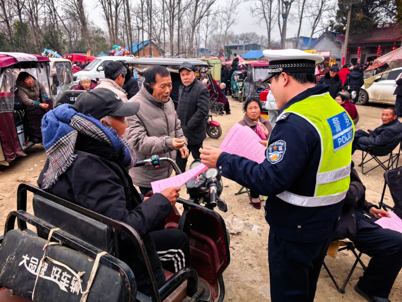 镇平公安：巧借戏曲舞台，唱响“安全戏”