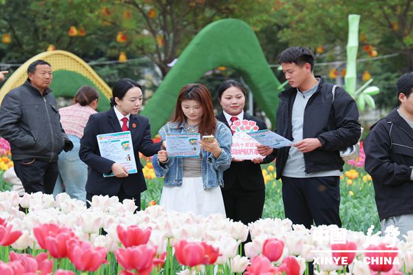 县人民法院走进白河滩湿地公园开展普法宣传活动 县人民法院走进白河滩湿地公园开展普法宣传活动