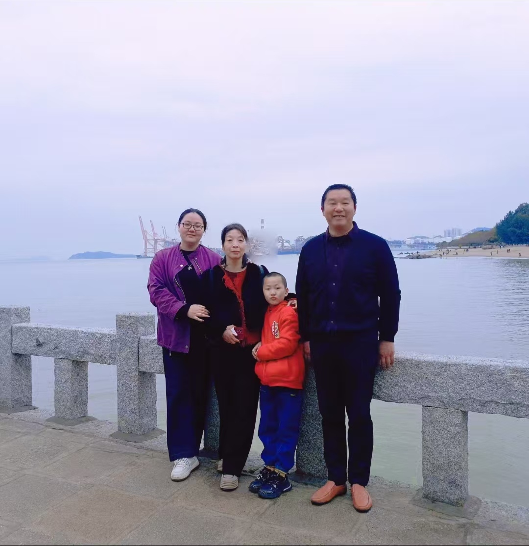 893820517735238 8:鲜芳丽家庭.jpg