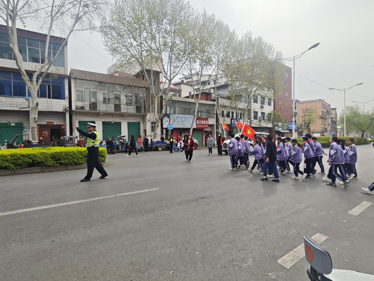 清明寄哀思 追思启新程——南阳市退役军人事务局开展清明祭英烈系列活动 清明寄哀思 追思启新程——南阳市退役军人事务局开展清明祭英烈系列活动