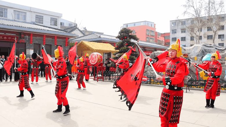 游尽欢，夜未央；盼来年，再重逢