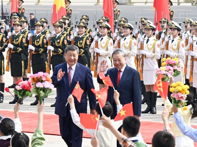 习近平同越共中央总书记、国家主席苏林举行会谈