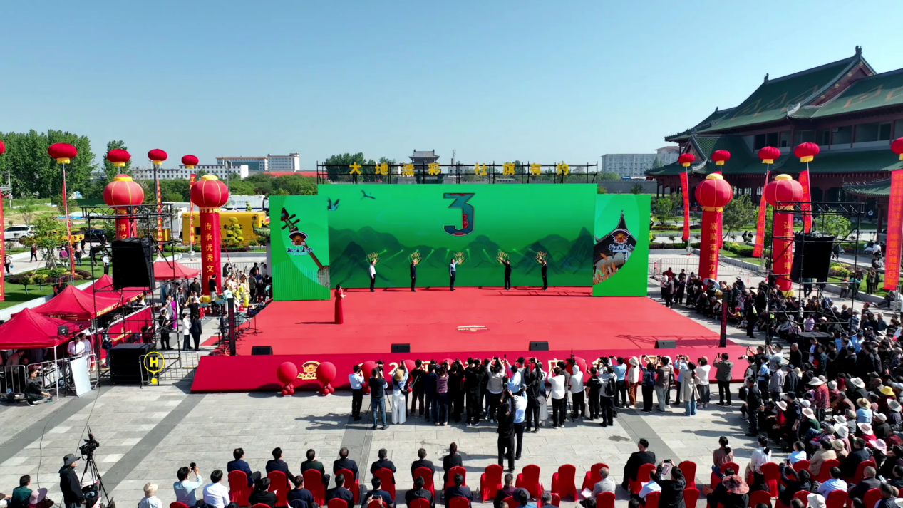 “大地流彩 社旗有约”2026年赊店书会文化惠民活动启动仪式暨全国移风易俗优秀曲艺节目展演举行