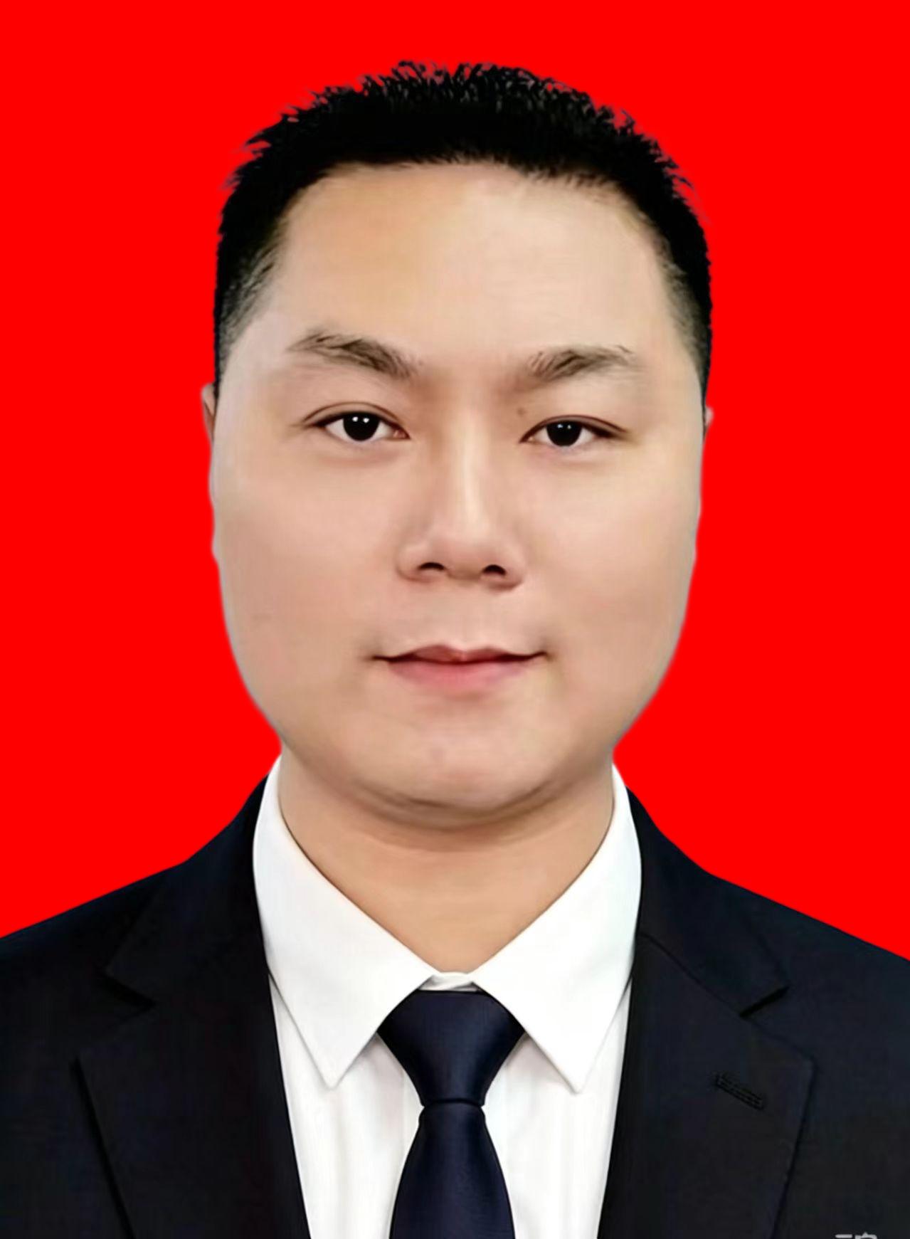 18345769872329254 李玺_WPS证件照.jpg