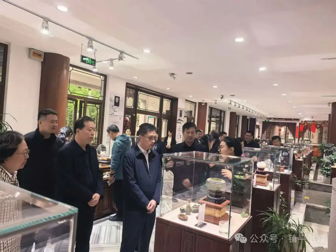 上海市政协副主席王为人带队考察调研我县玉文化产业