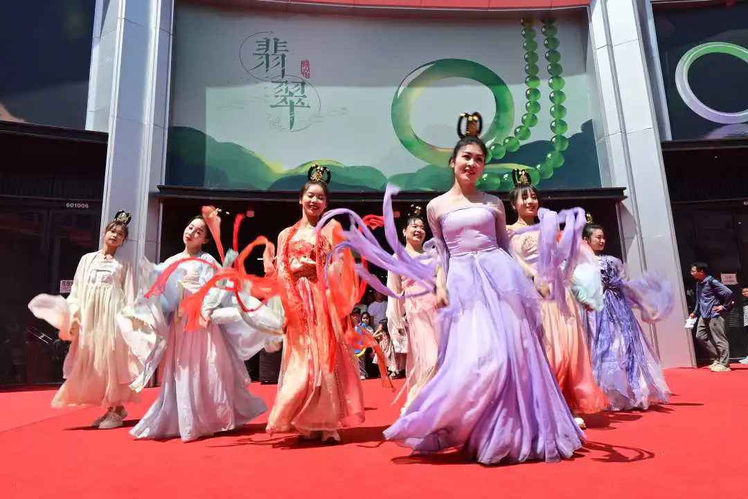 河南镇平县探索“玉器+”融合发展路径