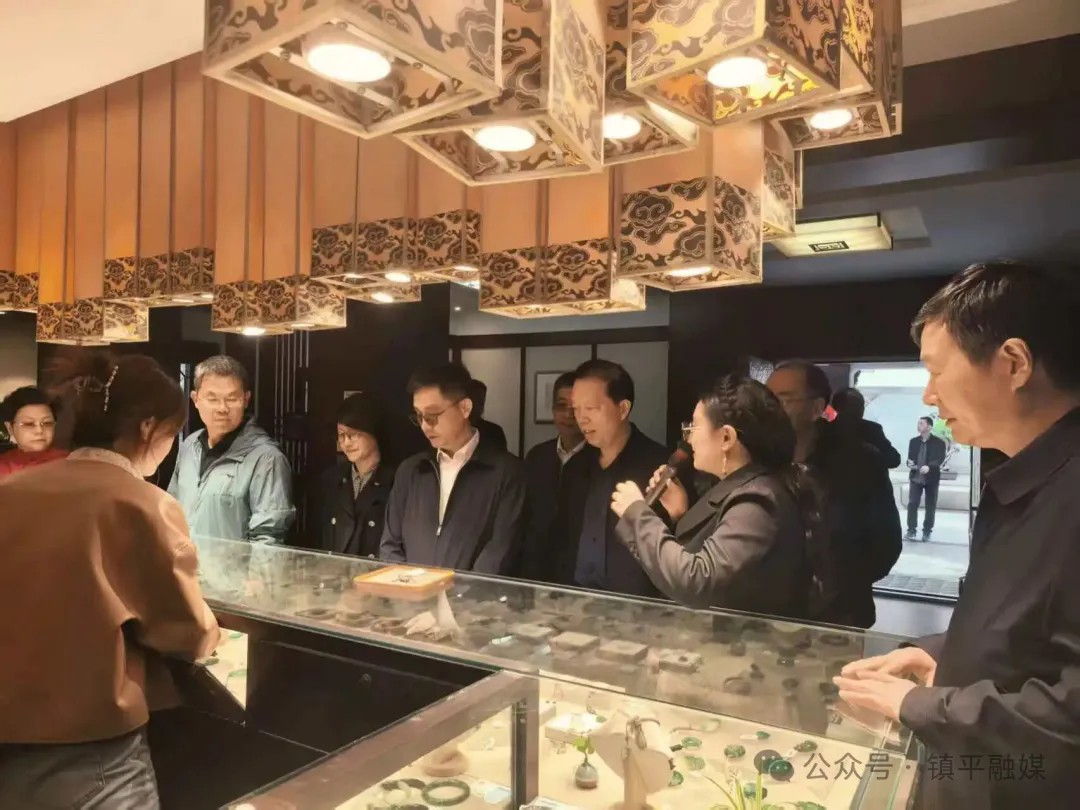 上海市政协副主席王为人带队考察调研我县玉文化产业