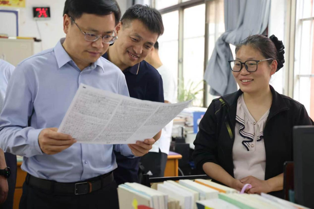 关文波调研社旗县高中教育暨高考备考工作 关文波调研社旗县高中教育暨高考备考工作