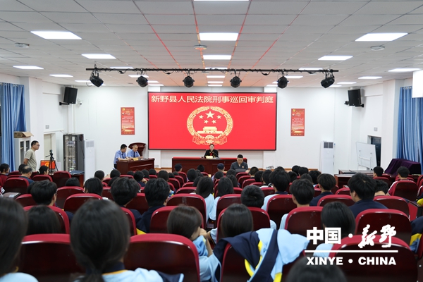 县人民法院进校园巡回审理一起入室盗窃案件 县人民法院进校园巡回审理一起入室盗窃案件