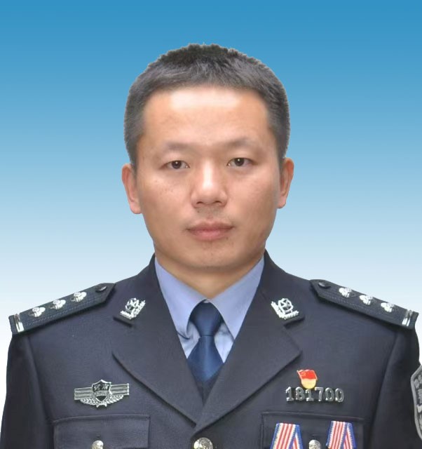 领导信息
