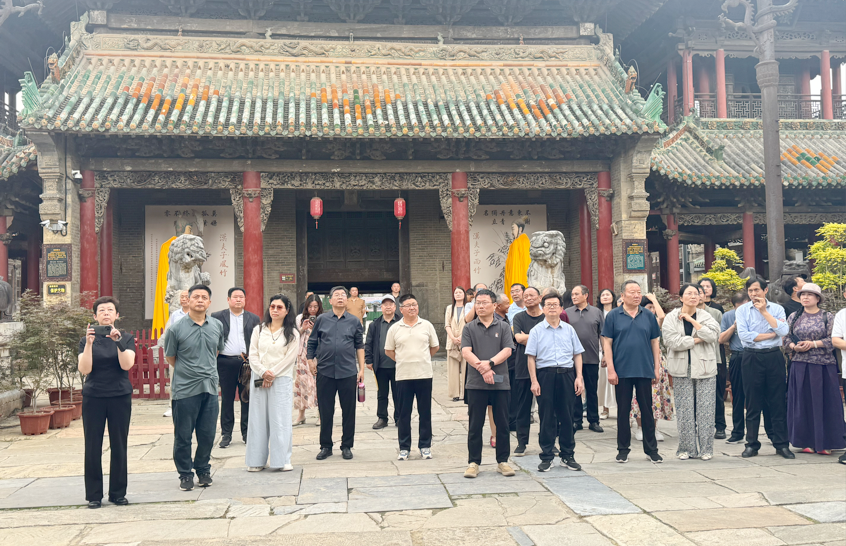 南阳作家走进社旗“大美赊店 宛东潮杯”全国征文创作采风活动举行 南阳作家走进社旗“大美赊店 宛东潮杯”全国征文创作采风活动举行