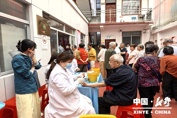 “践行文明新风 义诊服务惠民”新时代文明实践活动走进汉城街道东关社区