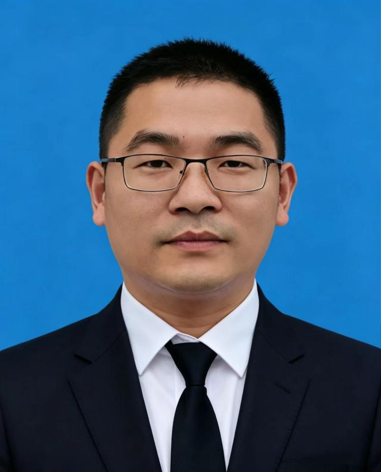 李旭