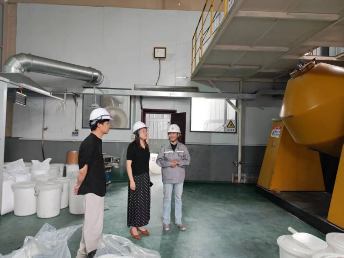 官庄工区城乡管理和环境保护局：紧盯绩效分级提升 帮扶企业绿色发展