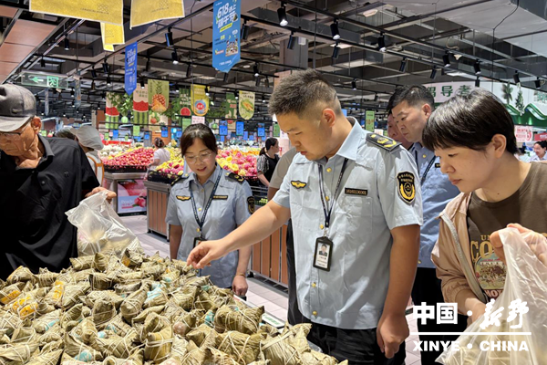 县市场监督管理局:紧盯粽艾时令品类 织密节日监管防线 县市场监督管理局:紧盯粽艾时令品类 织密节日监管防线