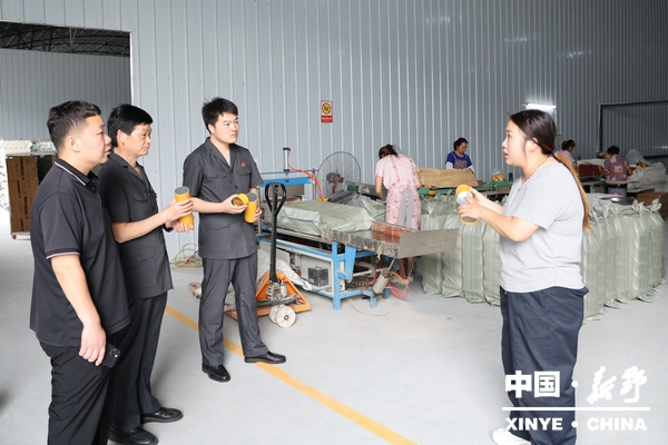县人民法院:端午普法入企 守护一城艾香 县人民法院:端午普法入企 守护一城艾香