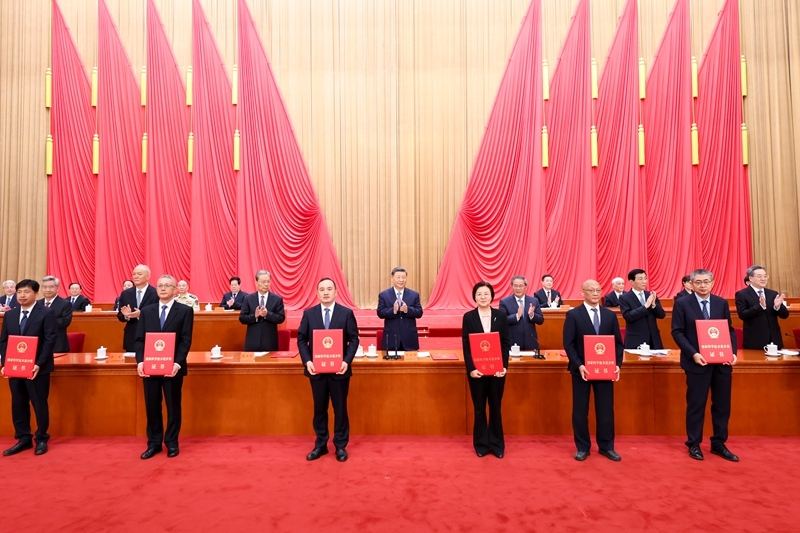 习近平出席国家科学技术奖励大会两院院士大会中国科协第十一次全国代表大会并发表重要讲话 习近平出席国家科学技术奖励大会两院院士大会中国科协第十一次全国代表大会并发表重要讲话