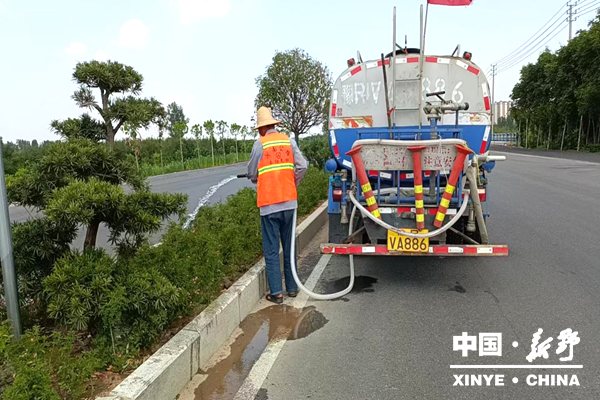 战高温护路网 精养护保畅通——县公路中心扎实推进公路养护夏季攻坚 战高温护路网 精养护保畅通——县公路中心扎实推进公路养护夏季攻坚