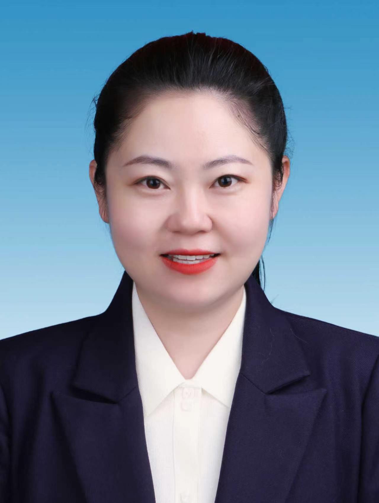 李琼