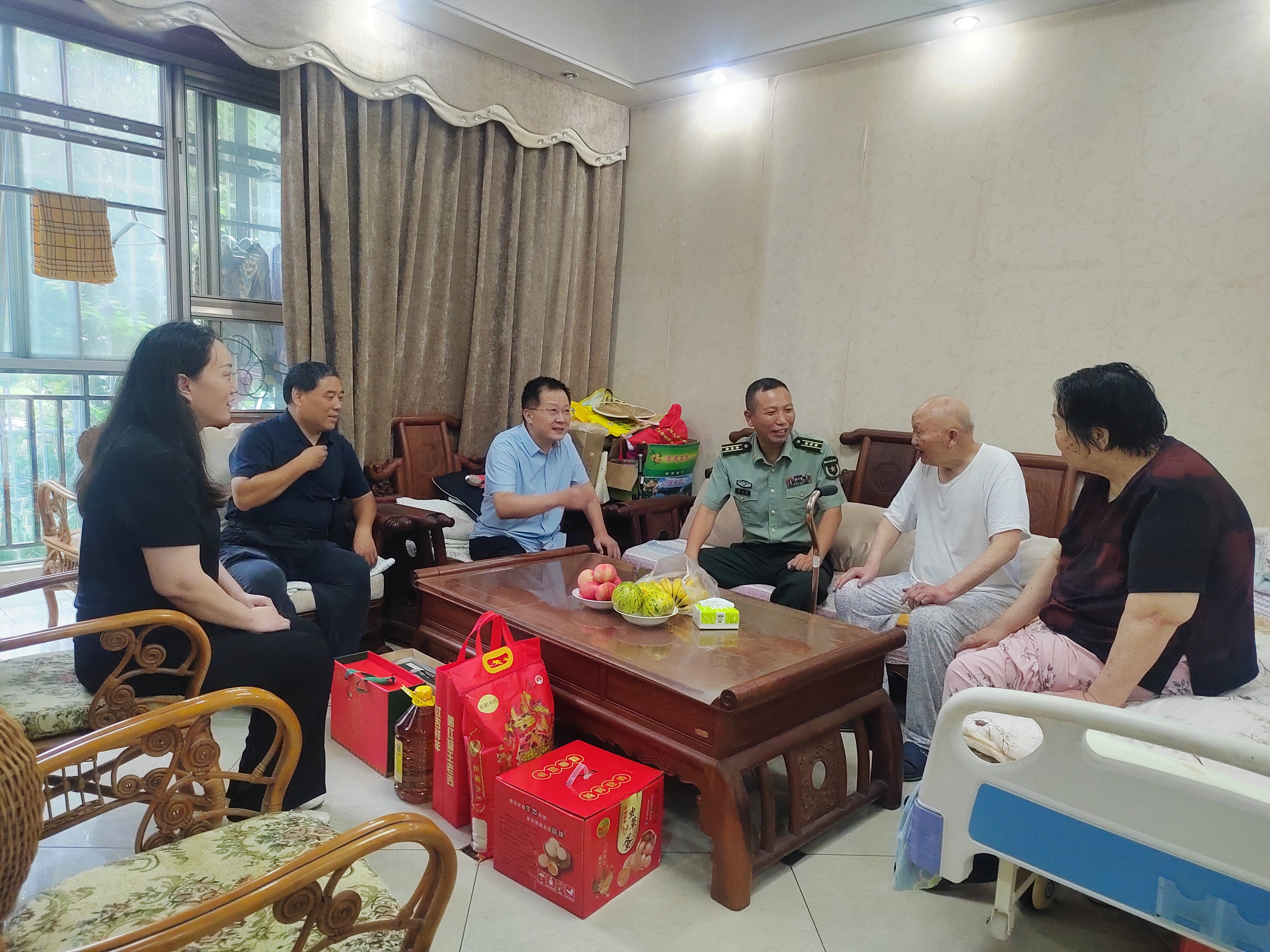 情暖“八一”建军节 尊崇关怀暖老兵 ——南阳市宛城区走访慰问军队离退休干部
